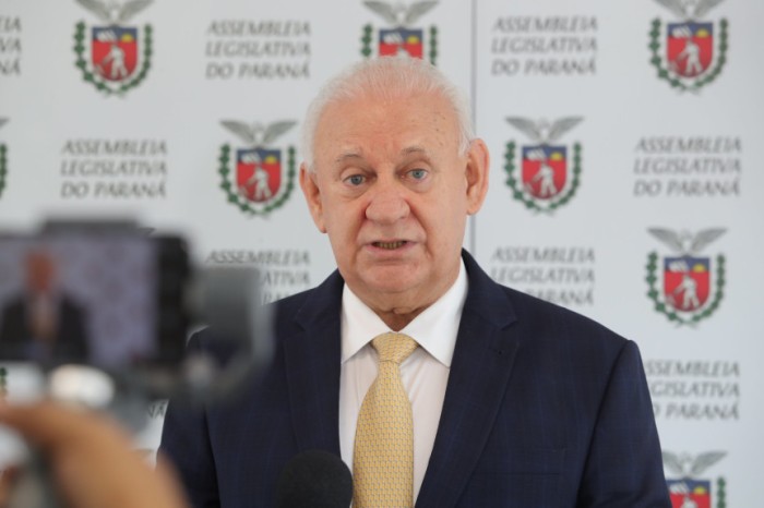 “O Poder Legislativo é o grande alicerce de todas as reivindicações que surgem no Paraná. Temos a pretensão de correr as dez maiores cidades para ouvir e abraçar as reivindicações de toda a população. O sentimento de nossa gente deve se tornar as realizaç
