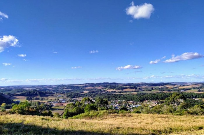 A cidade foi batizada em homenagem à árvore do guabiju, muito presente na região