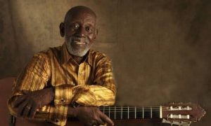 Nelson Sargento, falecido em 2021, deve ser homenageado nomeando a nova lei - (Foto: Divulgação)