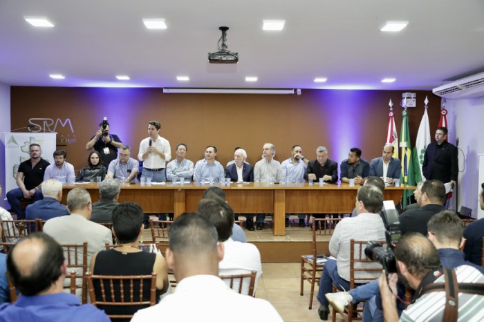 Evento ocorreu no fim da tarde desta sexta-feira (12), no Parque de Exposições de Maringá / Créditos: Dálie Felberg/Alep