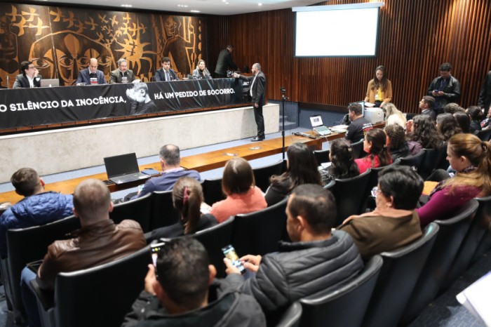 Encontro aconteceu na manhã desta terça-feira (16), no Plenarinho da Casa. / Créditos: Orlando Kissner/Alep