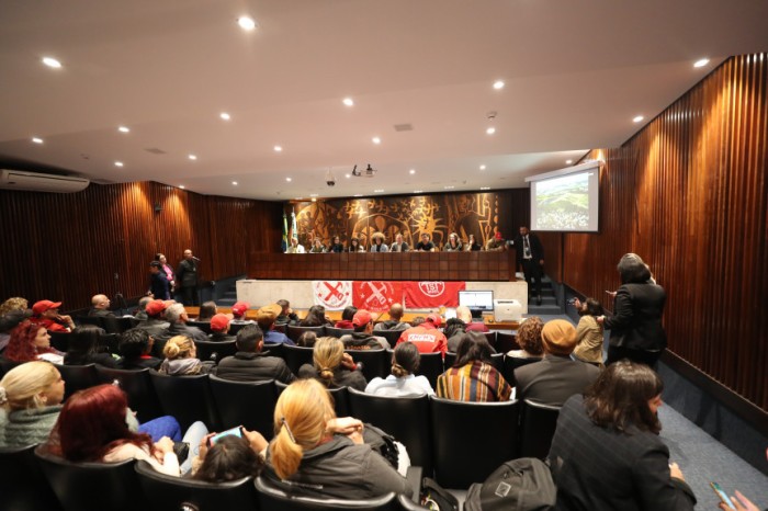 Encontro ocorreu na noite desta terça-feira (16), no Plenarinho da Assembleia Legislativa. / Créditos: Valdir Amaral/Alep