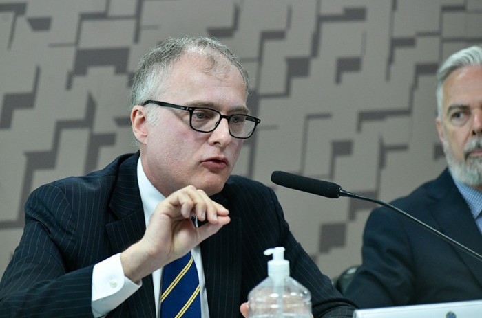 Benoni Belli em sabatina na CRE nesta quinta: indicação foi aprovada por unanimidade - Foto: Geraldo Magela/Agência Senado