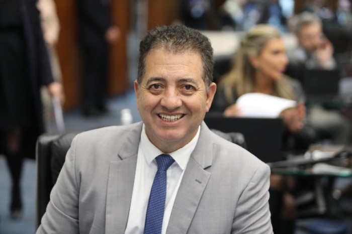 “Hoje a demanda para atendimento veterinário é grande, em especial das classes menos favorecidas. O objetivo é atender esta demanda, utilizando os estudantes de medicina veterinária, sob a supervisão do médico-professor e de acordo com os protocolos do Co