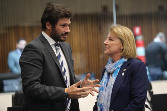 O presidente da CCJ, deputado Tiago Amaral, e a líder do Bloco da Saúde, deputada Márcia Huçulak, são os proponentes do encontro. / Créditos: Orlando Kissner/Alep
