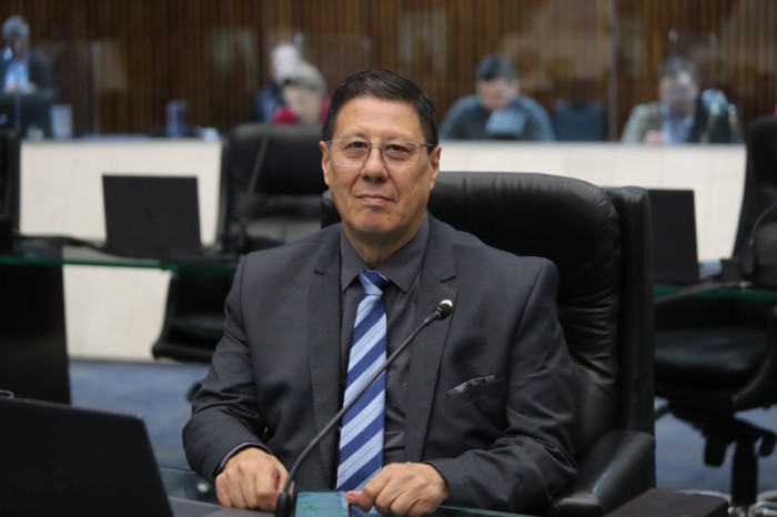 “Esse projeto busca combater as frequentes ocorrências de maus tratos em que fêmeas são submetidas a cruzas excessivas, sem respeito ao intervalo necessário de cio, causando graves problemas de saúde para os animais”, destacou Adão Litro. / Créditos: Vald