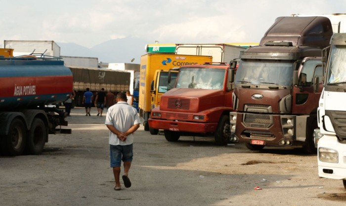 O texto propõe que as concessionárias de rodovias disponibilizem Pontos de Parada de Descanso (PPD) para motoristas profissionais de transporte de cargas. / Créditos: Tomaz Silva/Agência Brasil