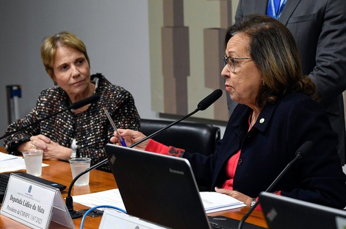 A relatora da comissão, senadora Tereza Cristina, e a presidente, deputada Lídice da Mata - Foto: Roque de Sá/Agência Senado