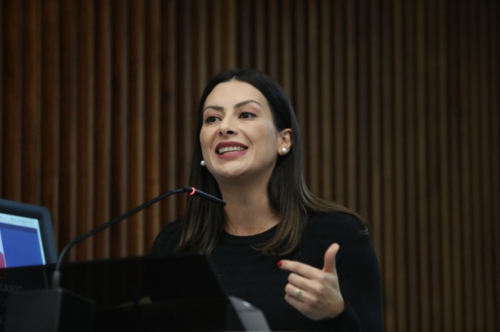 As emendas trazem diretrizes para elaboração e execução da Lei Orçamentária do exercício financeiro de 2024, onde foram apresentados objetivos para alcançar a igualdade de gênero e empoderamento das mulheres e meninas paranaenses. / Créditos: Valdir Amara