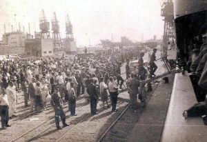 Embarque de combatentes da Praça Mauá - (Foto: Reprodução/Redes Sociais)