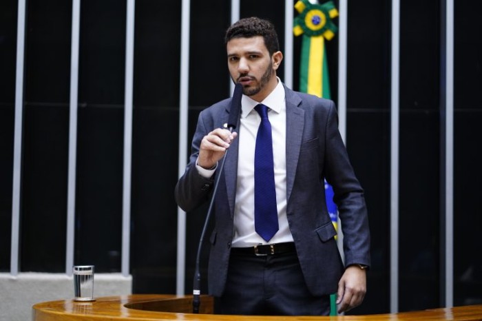 Deputado Neto Carletto, que pediu a audiência sobre as obras na BR 030 - (Foto: Pablo Valadares/Câmara dos Deputados)