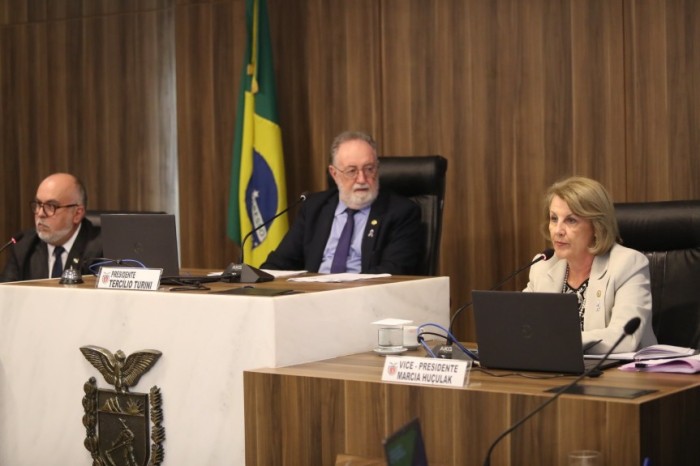 “A secretaria é um órgão bem estruturado e pode fazer o protocolo adequado para disponibilizar as medicações”, disse Márcia durante audiência pública da Comissão de Saúde na terça-feira (06/06). / Créditos: Orlando Kissner/Alep