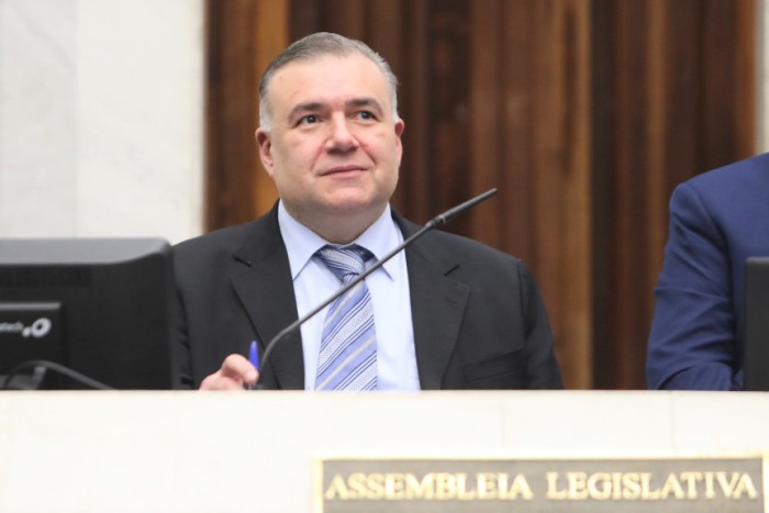 O projeto de lei nº 234/2023 é de autoria dos deputados Ney Leprevost (foto) e Delegado Jacovós. / Créditos: Valdir Amaral/Alep
