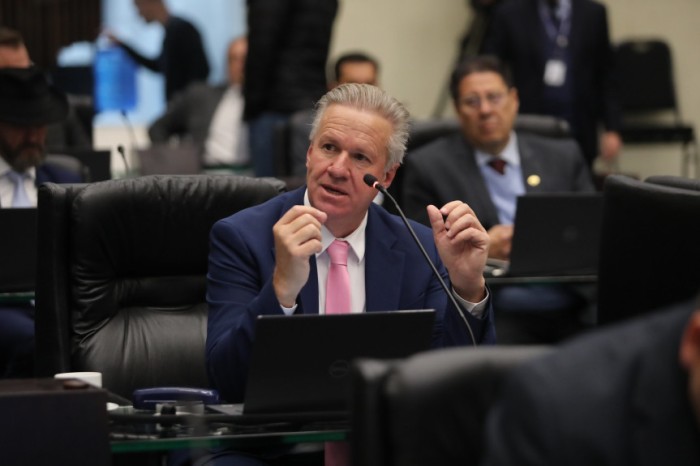 “Contamos com a sensibilidade do Governo Federal para que possamos encontrar as melhores soluções para garantir um pedágio justo, sem onerar excessivamente a população que depende das rodovias”, destaca o deputado. / Créditos: Valdir Amaral/Alep