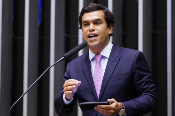 Deputado Beto Pereira: medidas propostas são positivas - (Foto: Pablo Valadares/Câmara dos Deputados)