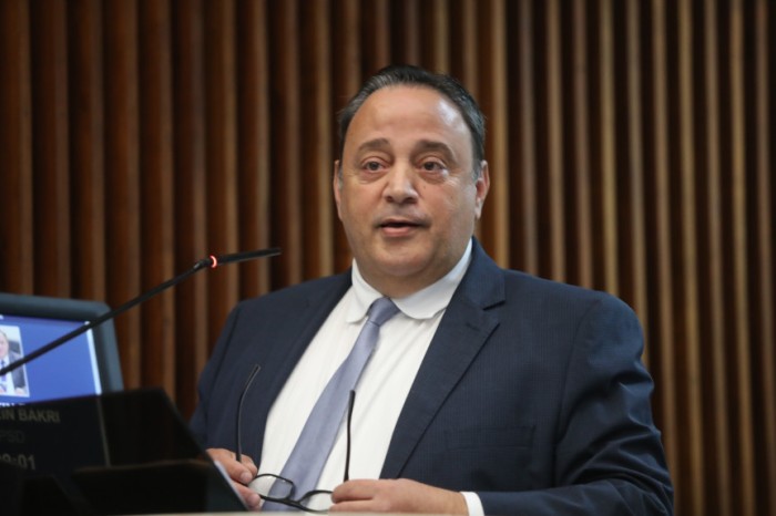 “A reforma não está completa. Ao contrário, o Governo pretende evoluir para as demais carreiras, atendendo as classes que ficaram de fora neste primeiro momento. Vamos construir esses entendimentos ao longo do mandato