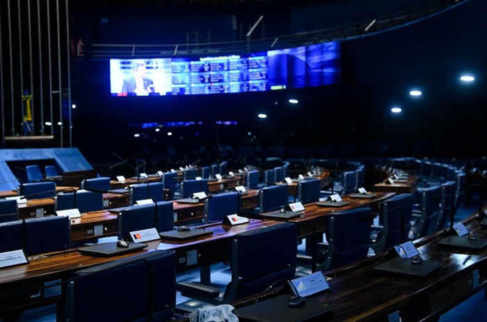 Outro projeto em pauta proíbe vínculo empregatício entre igrejas e ministros de confissão religiosa - Foto: Jane de Araújo/Agência Senado