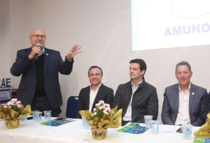 Em Ribeirão Claro, o encontro será com os secretários estaduais de Turismo do Paraná e São Paulo sobre a integração das atividades das cidades que integram a região do Angra Doce. E em Jacarezinho, Romanelli acompanha a apresentação do Sebrae dos projetos