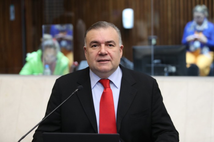 Ainda de acordo com o projeto de Leprevost, a seguradora deverá fiscalizar a boa execução e o cumprimento dos prazos da obra, reportando-se sempre à administração pública. / Créditos: Valdir Amaral/Alep