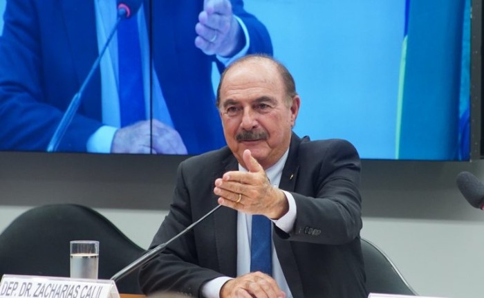 Calil: ideia é incluir esses estudantes preferencialmente na rede regular de ensino - (Foto: Will Shutter / Câmara dos Deputados)