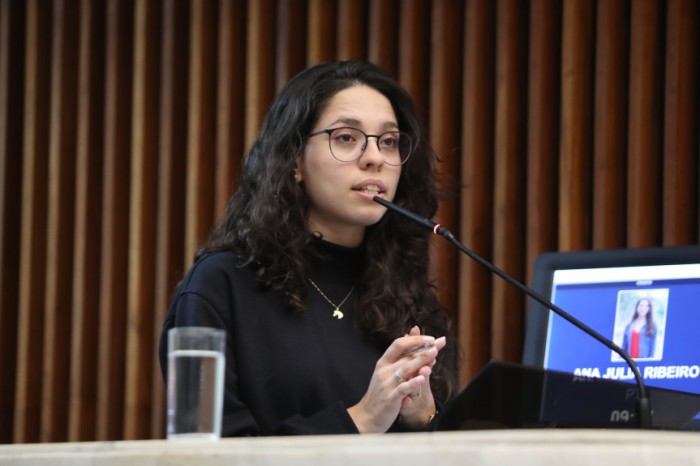 “Nós precisamos falar sobre esses temas e, mais do que isso, precisamos garantir o acolhimento e a promoção da saúde mental para as pessoas que sofrem com esses transtornos. É fundamental também falarmos sobre a desigualdade social, que aprofunda essas si