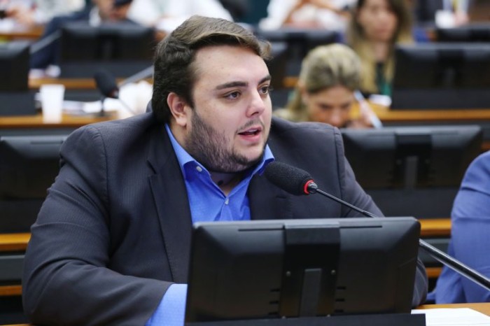 O relator, deputado Felipe Francischini, recomendou a aprovação do projeto - (Foto: Vinicius Loures/Câmara dos Deputados)