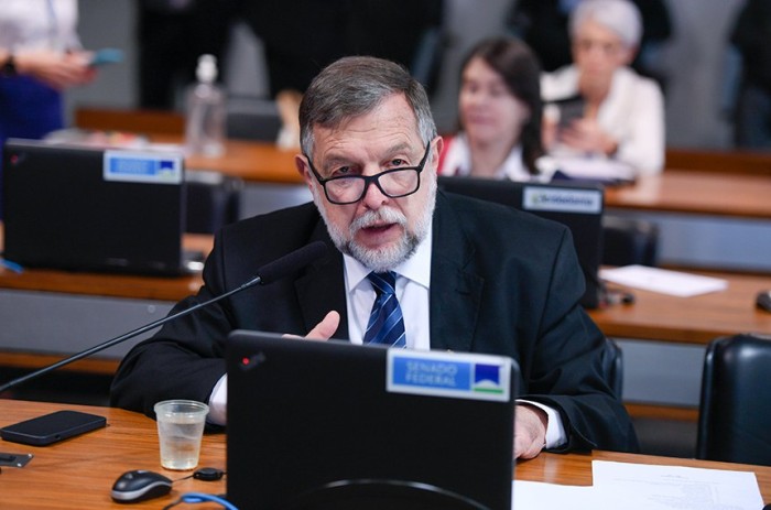 Flávio Arns é autor do PLP 262/2019, que abre às cooperativas o acesso aos fundos de desenvolvimento regional - Foto: Edilson Rodrigues/Agência Senado