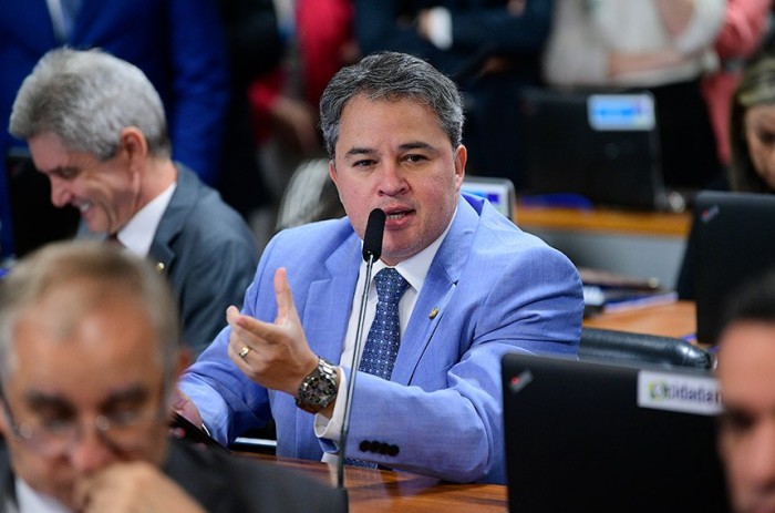 Efraim: o tema das drogas precisa ser debatido pelo Parlamento com profundidade, pois atinge políticas públicas da saúde e da segurança - Foto: Pedro França/Agência Senado