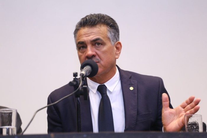Deputado Emidinho Madeira ajustou o texto às atuais orientações da OMS - (Foto: Vinicius Loures/Câmara dos Deputados)