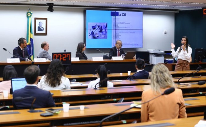 Comissão do Esporte da Câmara ouviu representantes de sociedades médicas - (Foto: Vinicius Loures/Câmara dos Deputados)