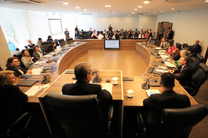 Encontro aconteceu na manhã desta terça-feira (22), no Auditório Legislativo. / Créditos: Valdir Amaral/Alep