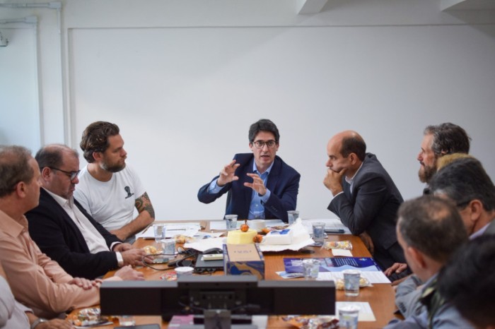 Estavam presentes na reunião os deputados estaduais Goura (PDT) e Evandro Araújo (PSD), que foram acompanhados de representantes de prefeituras, do Ministério Público do Paraná (MPPR), da Universidade Estadual de Maringá (UEM) e da sociedade civil, com o 