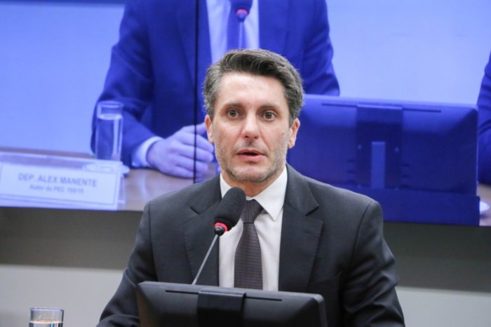 Alex Manente: intuito é combater abusos no exercício do direito do poder familiar - (Foto: Wesley Amaral/Câmara dos Deputados)