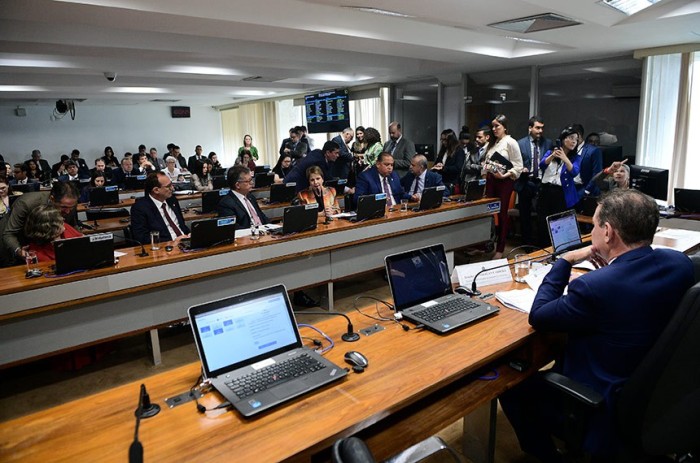 O projeto deve seguir para a Câmara dos Deputados - Foto: Pedro França/Agência Senado