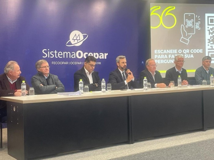 Estiveram presentes na audiência o presidente do Sistema Ocepar, José Roberto Ricken, os secretários, Norberto Ortigara da Agricultura e do Abastecimento e Marcelo Rangel, da Inovação, Modernização e Transformação Digital, Nilson Hanke de Camargo, represe