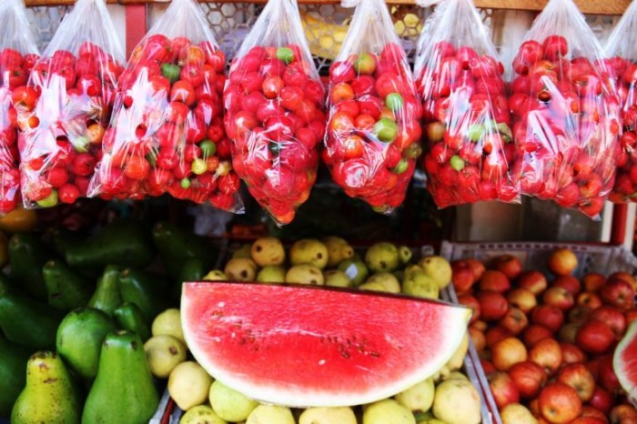 Segundo dados do IBGE, 30% dos alimentos produzidos no País acabam sendo jogados fora - (Foto: Rogério Uchôa/Agência Pará)