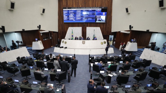 Os parlamentares participaram de duas sessões plenárias ordinárias nesta terça-feira (5). / Créditos: Valdir Amaral/Alep