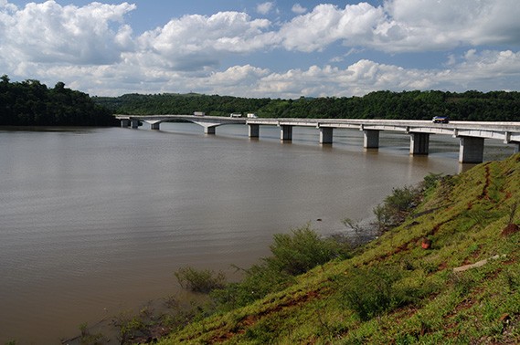 Rio Uruguai na divisa entre o Rio Grande do Sul e Santa Catarina - Foto: Zig Koch / Banco de Imagens ANA