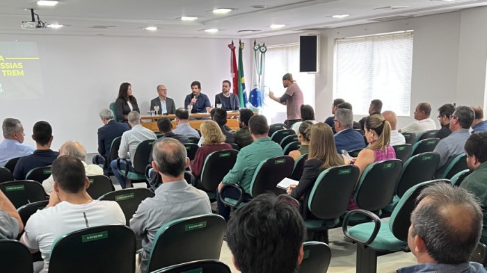 O encontro foi nesta quinta (14/9), em Londrina, organizado pelo deputado estadual Tiago Amaral (PSD), presidente da Comissão de Constituição e Justiça da Assembleia Legislativa do Paraná. / Créditos: Divulgação