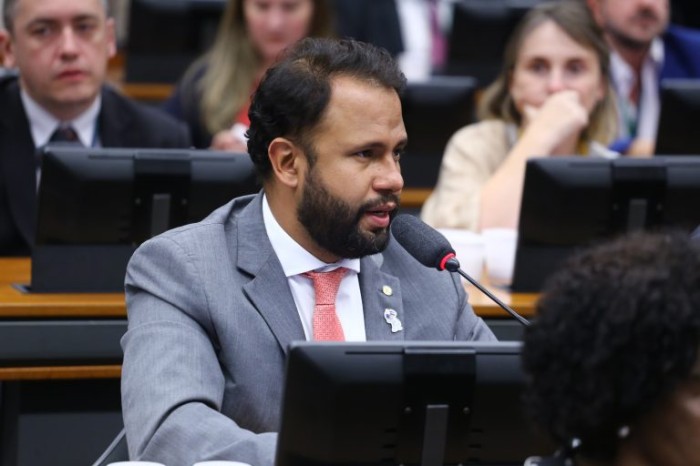 Pastor Henrique Vieira é o autor do requerimento para a realização da audiência - (Foto: Vinicius Loures/Câmara dos Deputados)