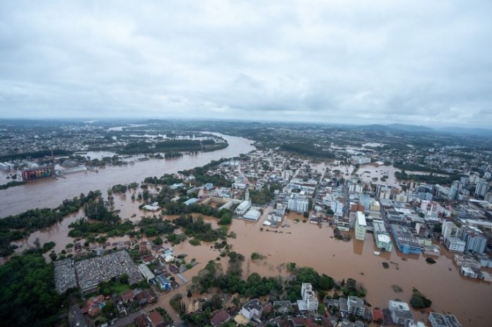 Vista aérea da cidade gaúcha de Lajeado após enchente - (Foto: Mauricio Tonetto/Governo do RS)