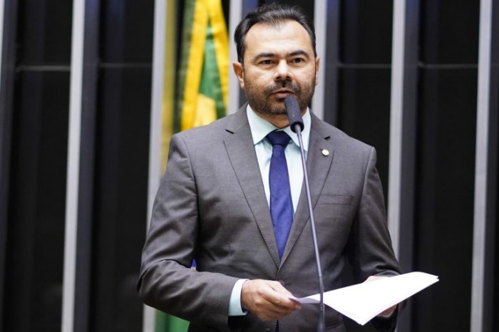 Idilvan Alencar pediu a realização do debate - (Foto: Pablo Valadares/Câmara dos Deputados)