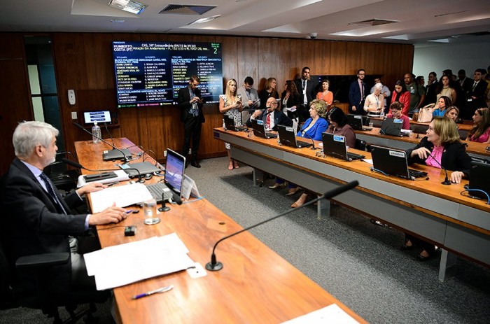 A carteira será emitida pelo Ministério do Trabalho e valerá para todo o país - Foto: Pedro França/Agência Senado