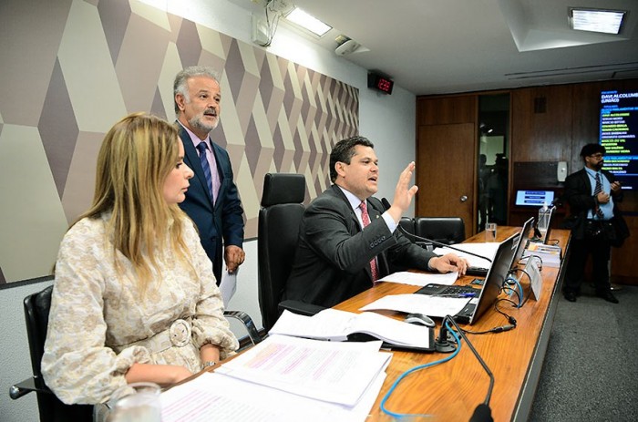 O debate sobre a PEC se estendeu por quase três horas na CCJ - Foto: Pedro França/Agência Senado