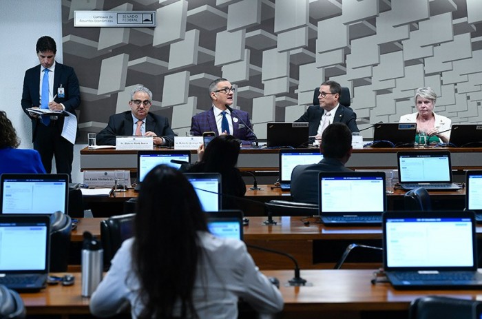 Comissão de Assuntos Econômicos (CAE) realiza última audiência da série de debates sobre a reforma tributária - Foto: Marcos Oliveira/Agência Senado