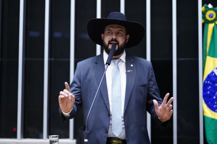 O autor da proposta, deputado Zé Trovão - (Foto: Pablo Valadares/Câmara dos Deputados)