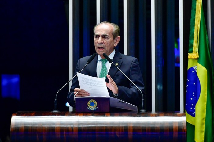 Marcelo Castro apontou divergências entre o texto votado na CCJ e o relatório registrado e pediu questão de ordem - Foto: Waldemir Barreto/Agência Senado