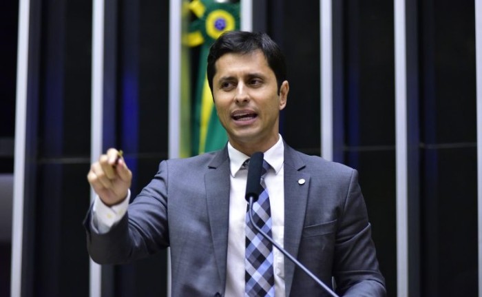 O autor da proposta, deputado Duarte Jr. - (Foto: Zeca Ribeiro/Câmara dos Deputados)