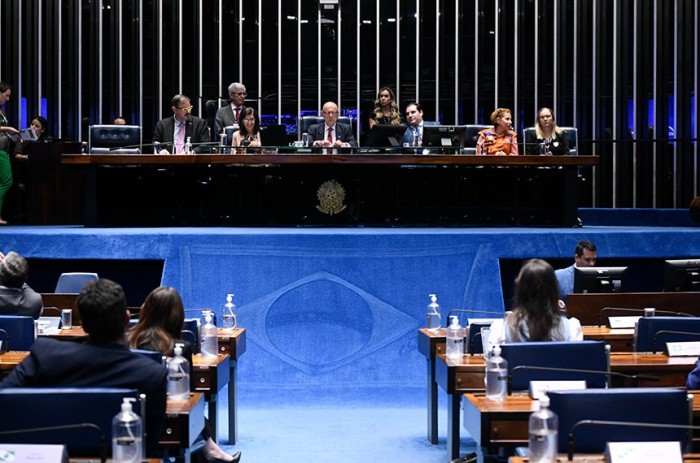 Esperidião Amin (C) presidiu a sessão de debates temáticos no Plenário do Senado - Foto: Jefferson Rudy/Agência Senado