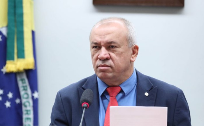 O relator, deputado Paulo Guedes, recomendou a aprovação do projeto - (Foto: Bruno Spada/Câmara dos Deputados)